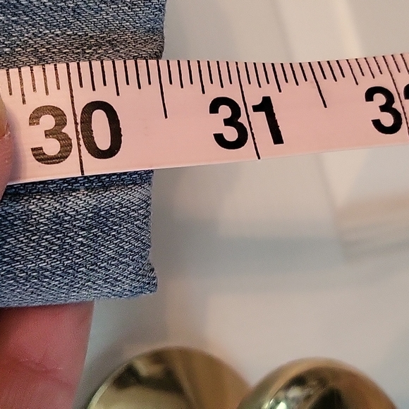 NY&Co Curvy Cropped Jeans - Picture 5 of 7